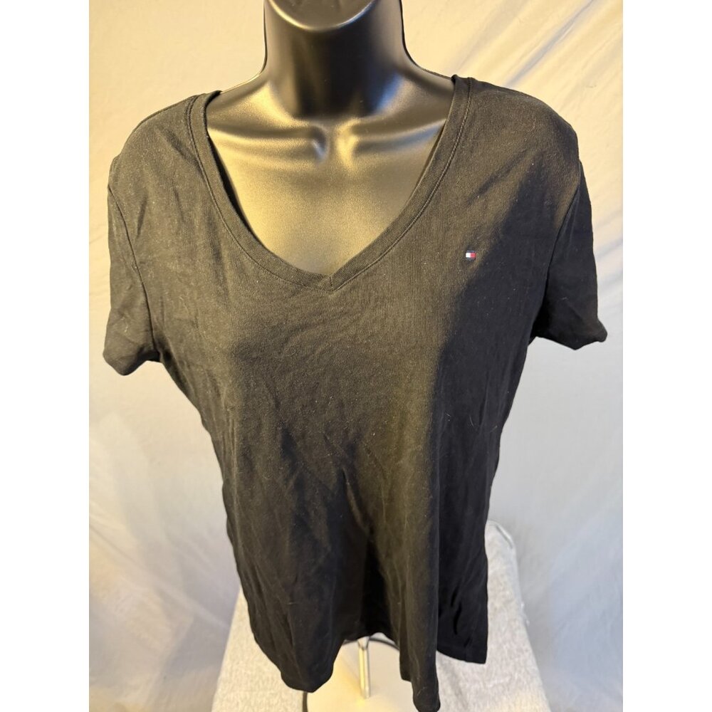 Tommy Hilfiger Preppy Goth Emo Vneck Logo T-Shirt Women’s XL Black Top Normcore